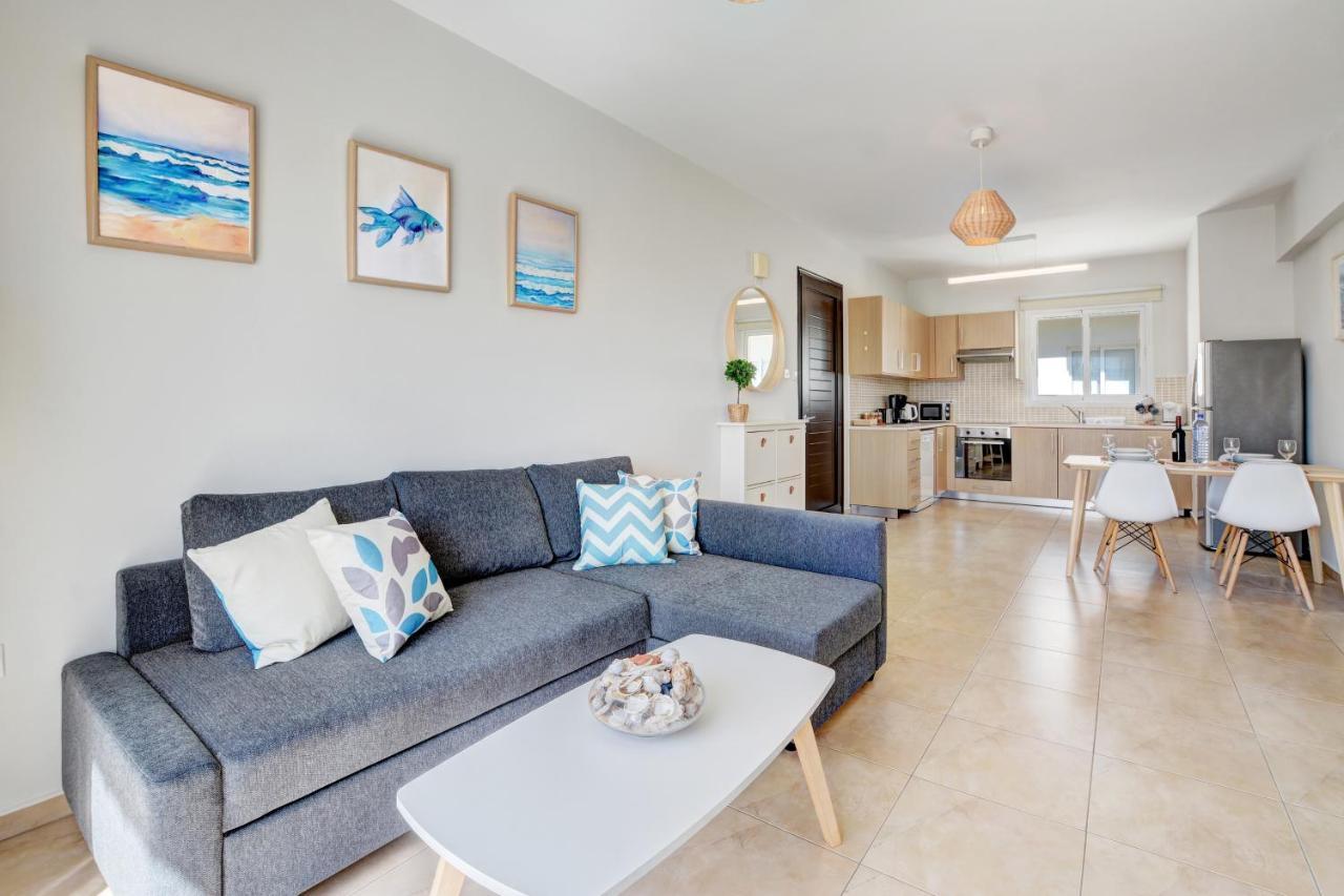 ♥ Sunny&Cozy Family Apartment ★ Walk To The Beach☼ Paralímni Kültér fotó