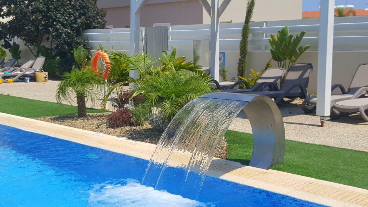 ♥ Sunny&Cozy Family Apartment ★ Walk To The Beach☼ Paralímni Kültér fotó