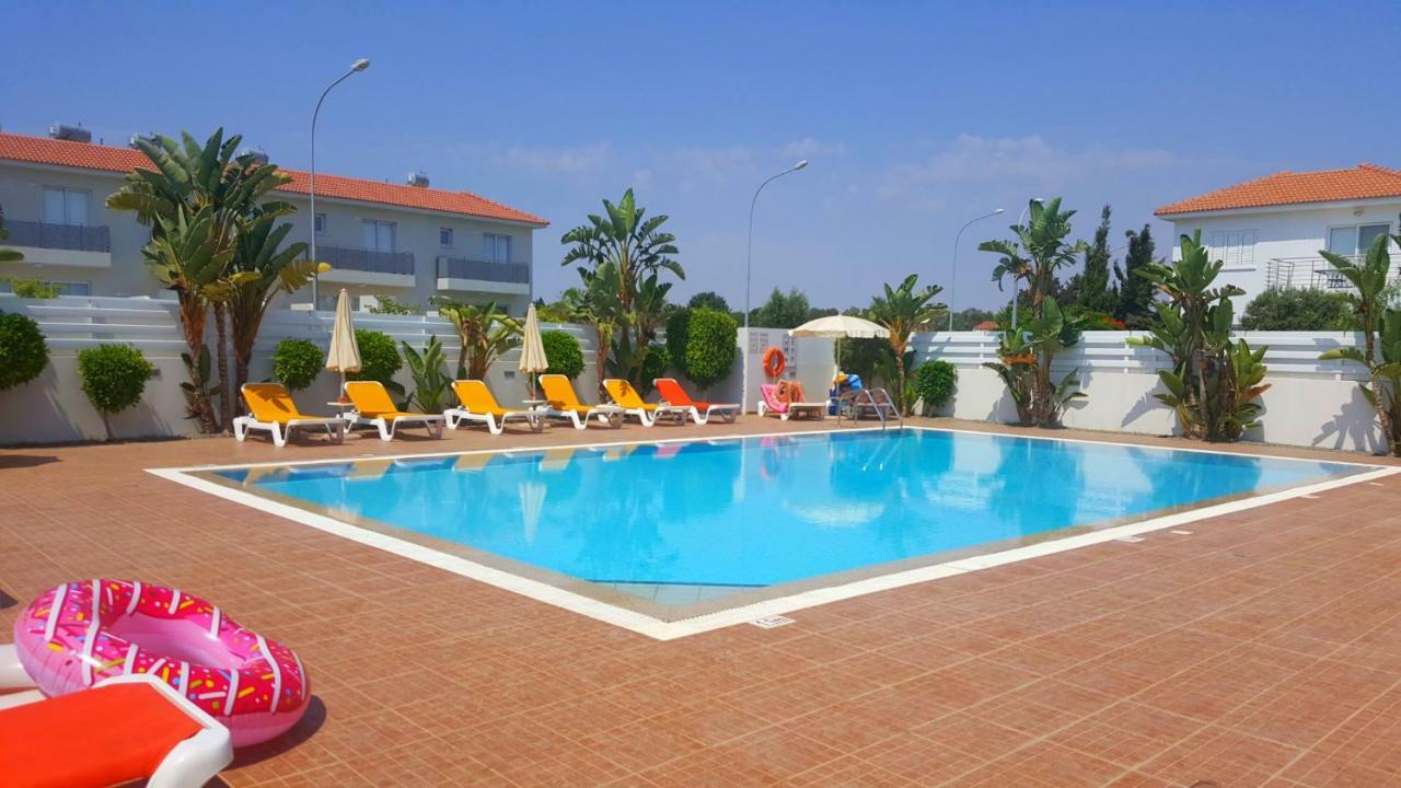 ♥ Sunny&Cozy Family Apartment ★ Walk To The Beach☼ Paralímni Kültér fotó