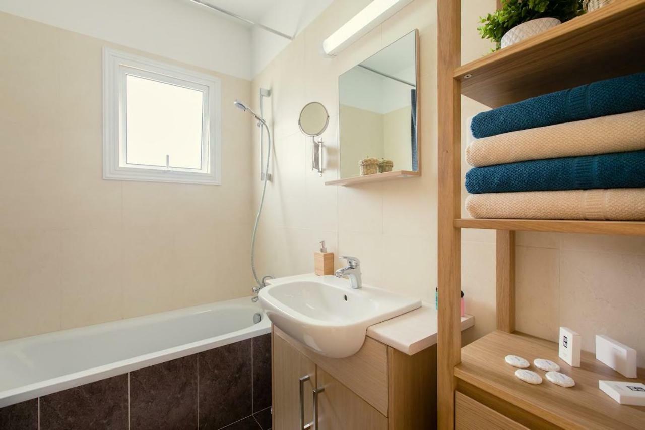 ♥ Sunny&Cozy Family Apartment ★ Walk To The Beach☼ Paralímni Kültér fotó