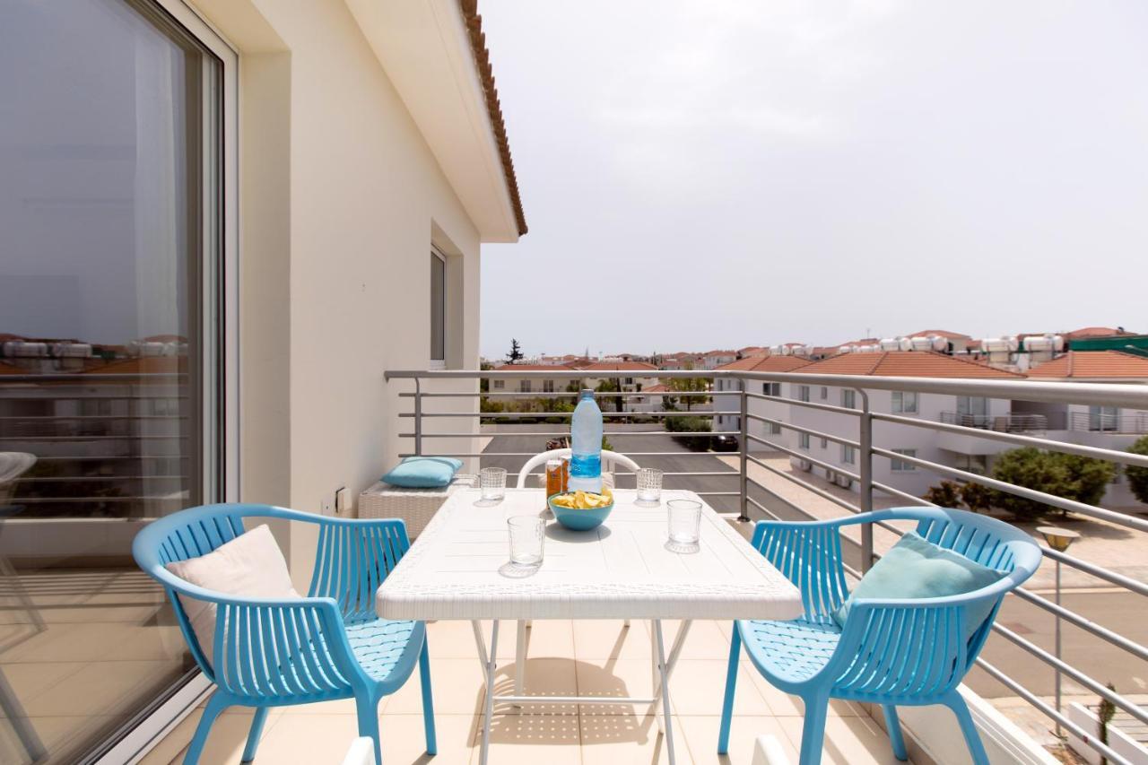 ♥ Sunny&Cozy Family Apartment ★ Walk To The Beach☼ Paralímni Kültér fotó
